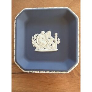 WEDGWOOD JASPERWARE WHITE ON DARK BLUE 4" SQUARE PIN DISH